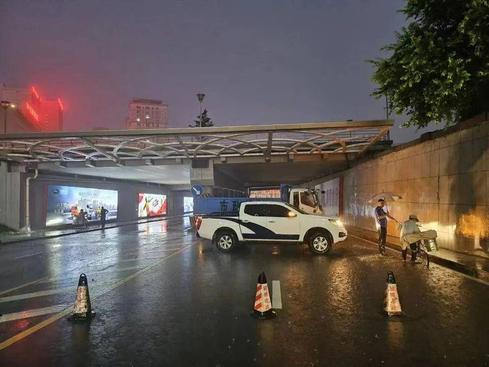 暴雨中的延吉：职能部门全力守护→