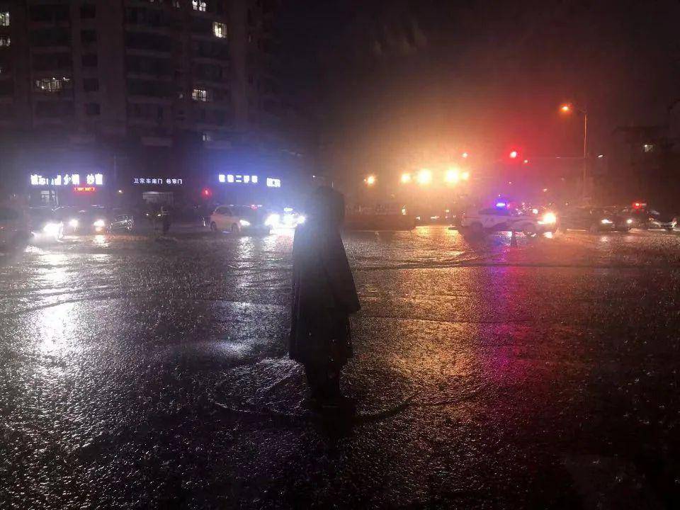 暴雨中的延吉：职能部门全力守护→