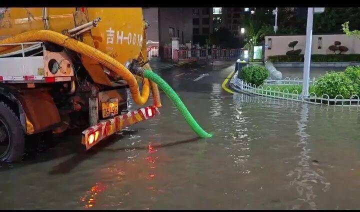 暴雨中的延吉：职能部门全力守护→