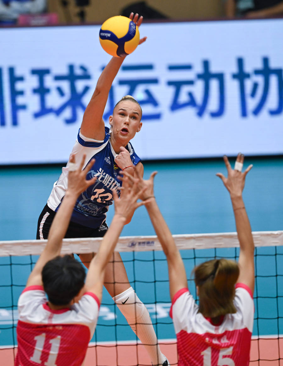 李盈莹孤掌难鸣，小彩娃比瓦尔加斯更强，天津女排引援“输”给上海女排